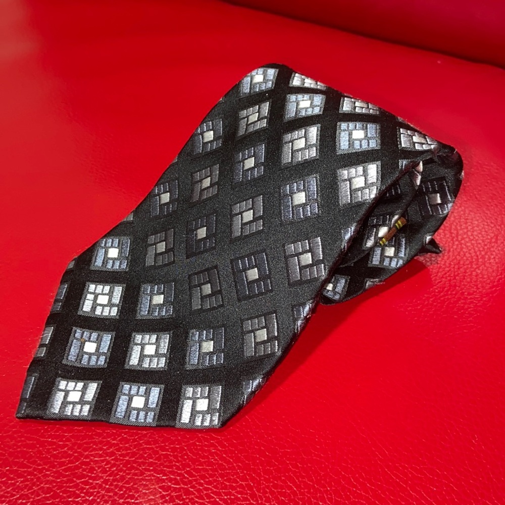 BCBG Attitude Geometric Black & Silver 100% Silk Tie